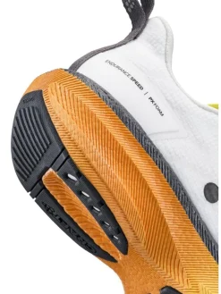Men's Endurance 2 Running Shoe - Ash White/Sour