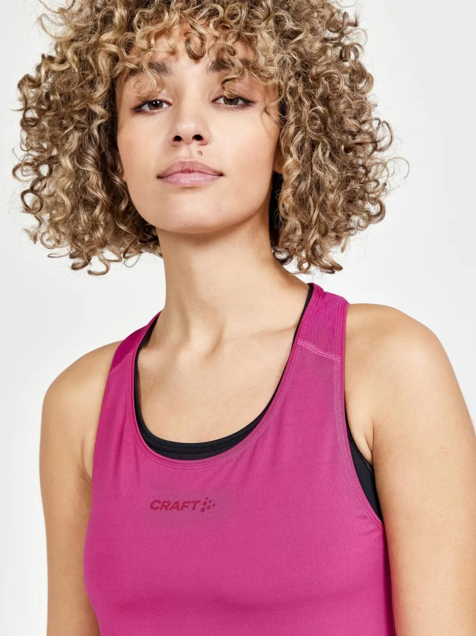 WOMEN'S ADV ESSENCE TRAINING SINGLET